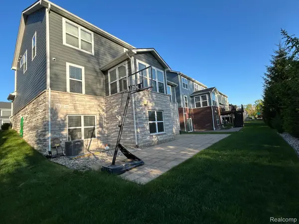 31065 Tremont LN, Beverlyhillsvillage_oakland, MI 48025