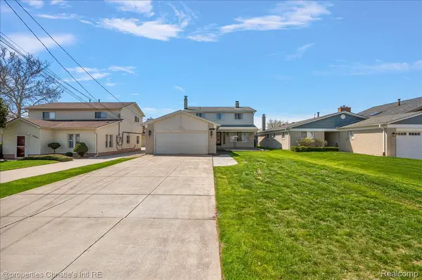 39375 E Archer DR, Harrisonchartertownship_macomb, MI 48045