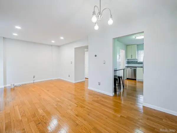 3203 Woodland AVE, Royaloakcity_oakland, MI 48073