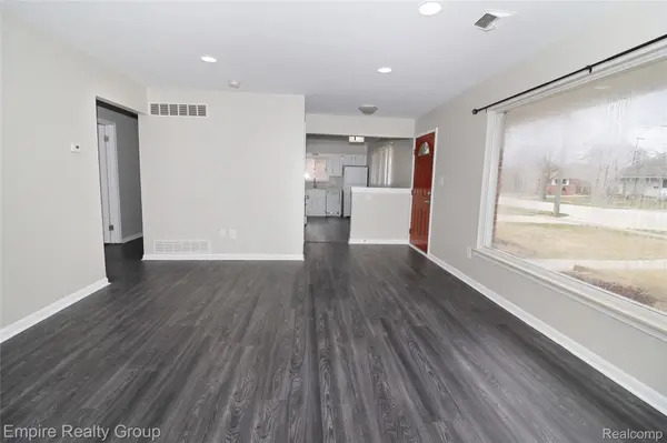 6444 Sunset ST, Gardencitycity_wayne, MI 48135