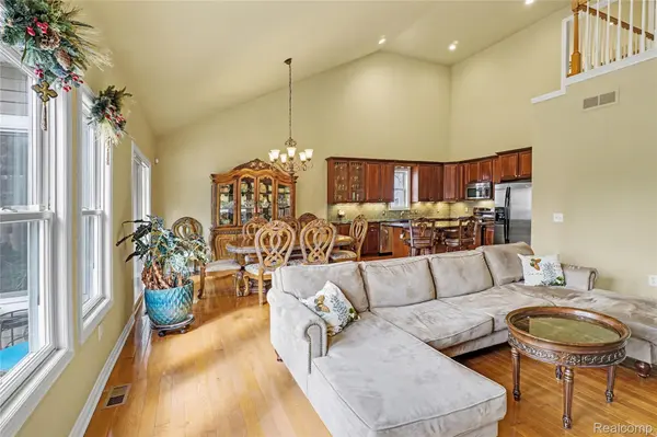 10229 Edgewood DR, Grandblancchartertownship_genesee, MI 48439