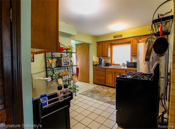 9393 Boncrest ST, Commercechartertownship_oakland, MI 48382