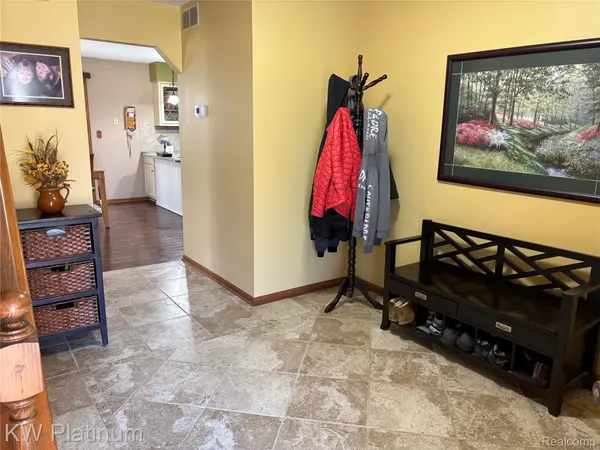 285 Hemlock LN, Marysvillecity_stclair, MI 48040