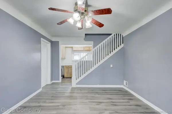 1377 Dorothea RD, Berkleycity_oakland, MI 48072