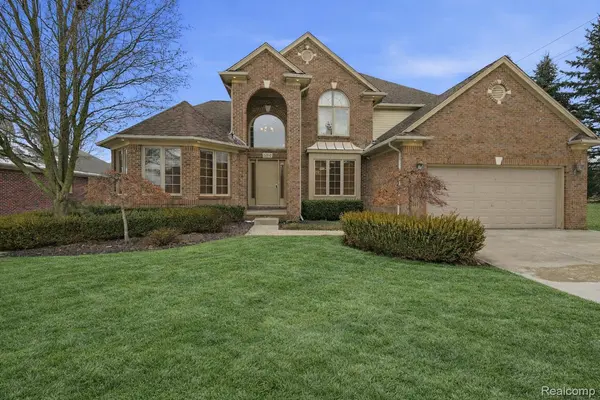 21797 Ambassador DR, Macombtownship_macomb, MI 48044