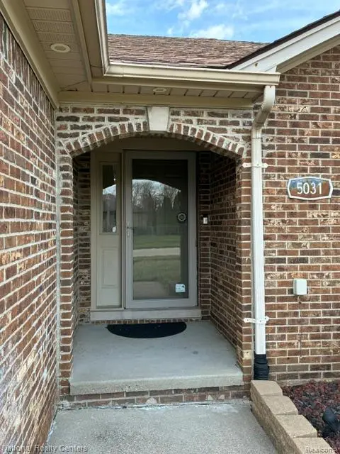 5031 Scarsdale DR, Sterlingheightscity_macomb, MI 48310