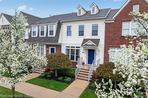 188 Center BLVD, Wixomcity_oakland, MI 48393