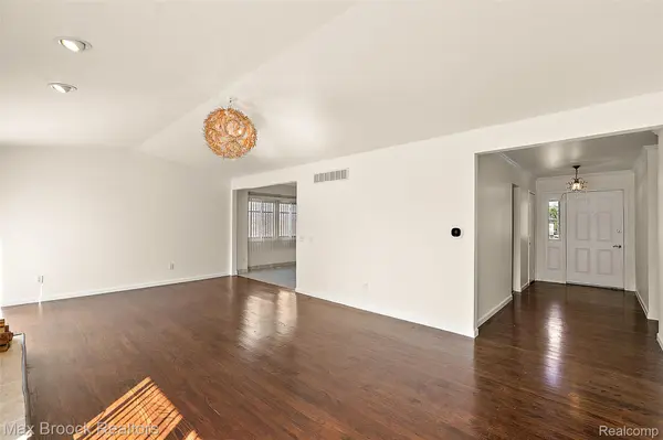 3148 Elphin DR, Sterlingheightscity_macomb, MI 48310