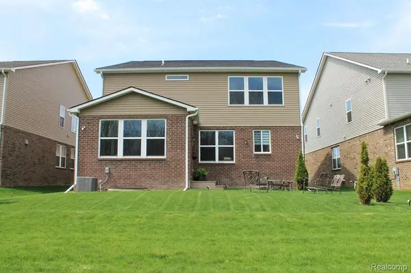 860 Backshore DR, Cantonchartertownship_wayne, MI 48187