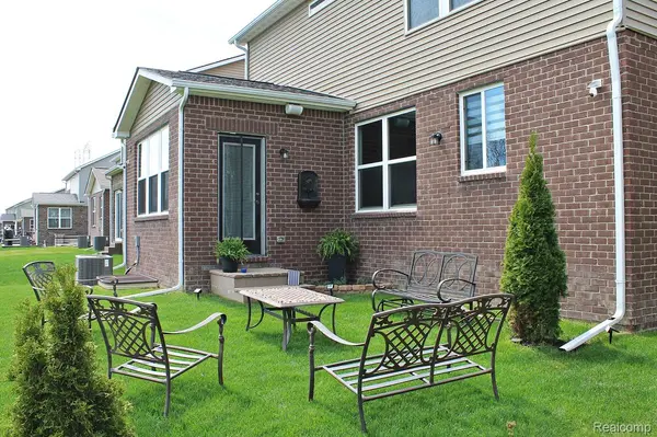 860 Backshore DR, Cantonchartertownship_wayne, MI 48187