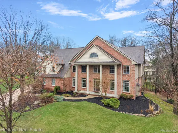 1562 Eagle TRL, Oxfordchartertownship_oakland, MI 48371