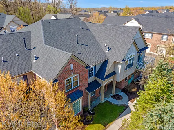 47592 Pembroke DR, Cantonchartertownship_wayne, MI 48188