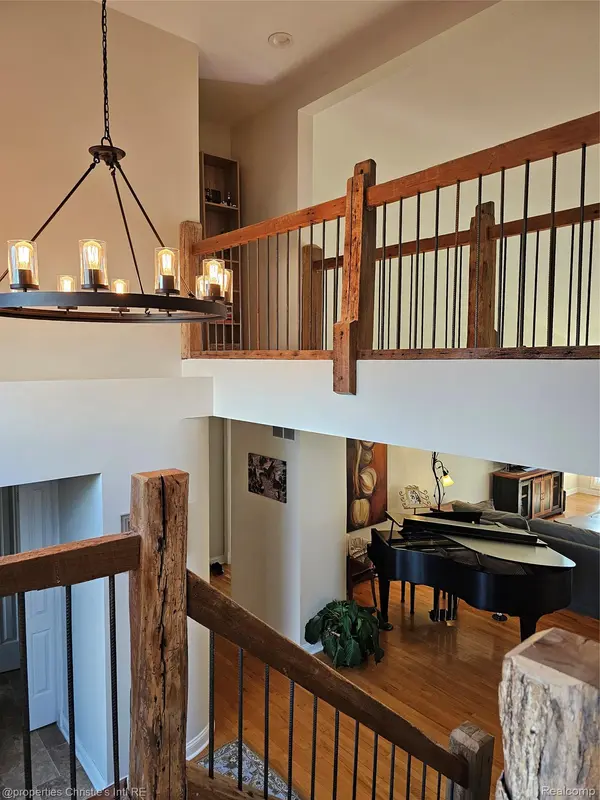 1168 Eagle Nest DR, Milfordchartertownship_oakland, MI 48381