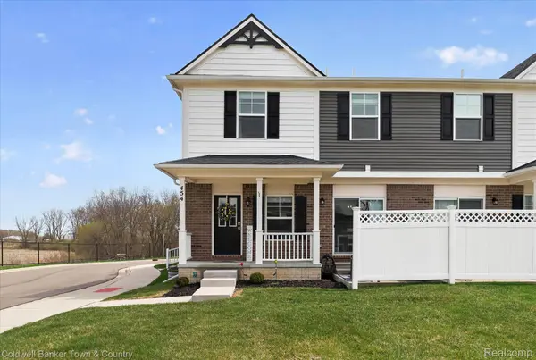 454 Maple Cove CIR #19, Salinecity_washtenaw, MI 48176