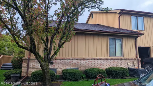 41682 Bedford DR, Cantonchartertownship_wayne, MI 48187