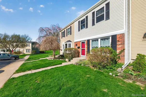 1121 Marquette CT, Rochesterhillscity_oakland, MI 48307