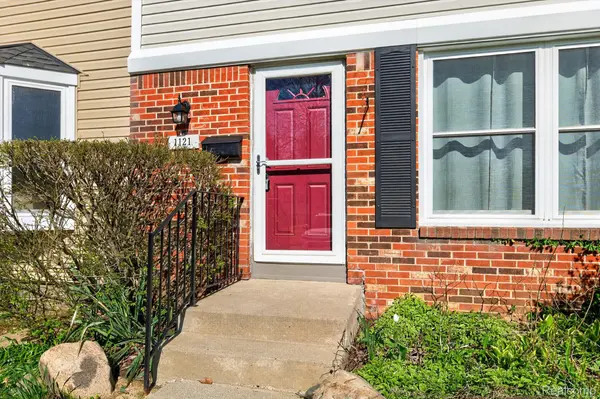 1121 Marquette CT, Rochesterhillscity_oakland, MI 48307