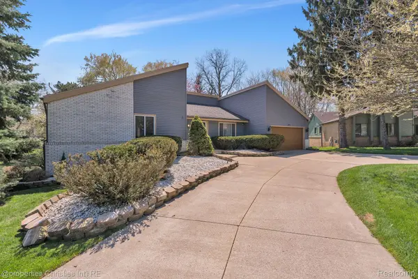 7573 Ashburton CT, Westbloomfieldchartertownship_oakland, MI 48322