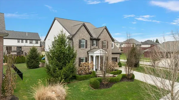 1138 Pembroke DR, Rochesterhillscity_oakland, MI 48307