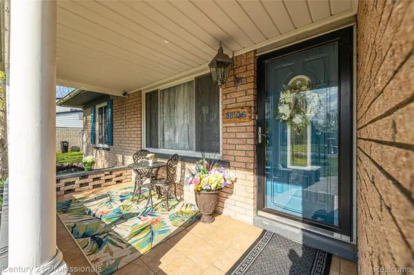 38106 Rockhill ST, Clintonchartertownship_macomb, MI 48036