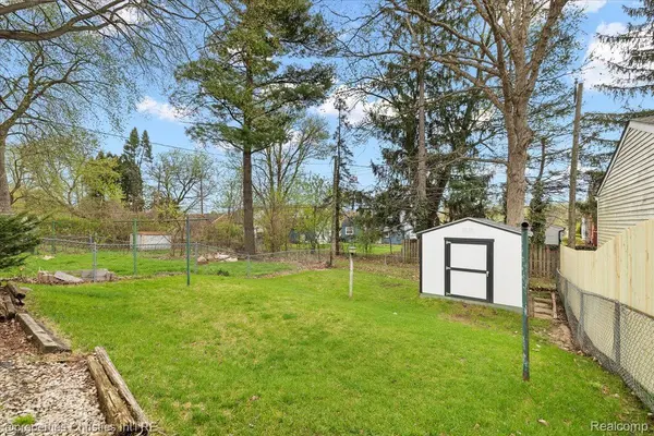 25373 Ivanhoe, Redfordchartertownship_wayne, MI 48239