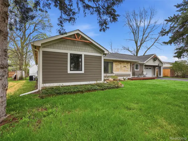 590 N Sheldon RD, Plymouthcity_wayne, MI 48170