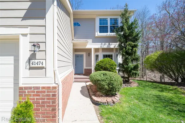 41474 Cornell DR, Novicity_oakland, MI 48377