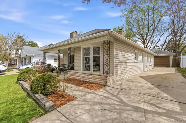 7466 Fenton ST, Dearbornheightscity_wayne, MI 48127