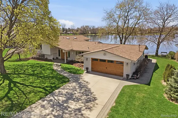 547 Deer Run, Whitelakechartertownship_oakland, MI 48386
