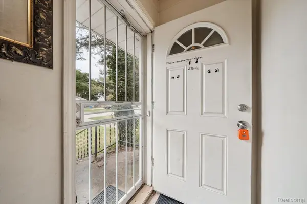 26531 Sunningdale DR, Inkstercity_wayne, MI 48141