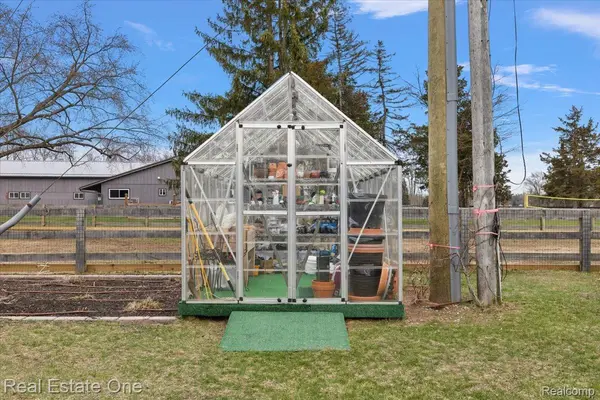 1050 Oxbow Lake RD, Whitelakechartertownship_oakland, MI 48386