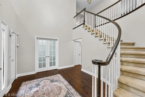 4451 Carriage Hill CT, Oaklandchartertownship_oakland, MI 48306