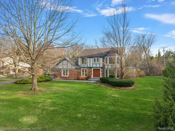 47269 S Chigwidden DR, Northvillecity_oakland, MI 48167