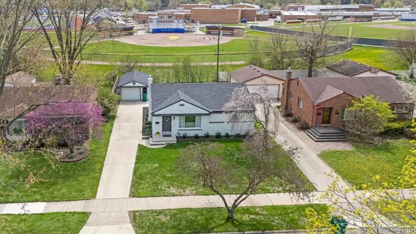 31681 Lamar DR, Farmingtoncity_oakland, MI 48336