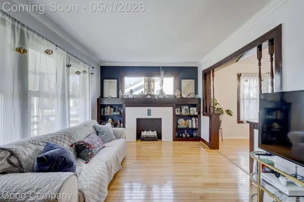 301 Spencer ST, Ferndalecity_oakland, MI 48220