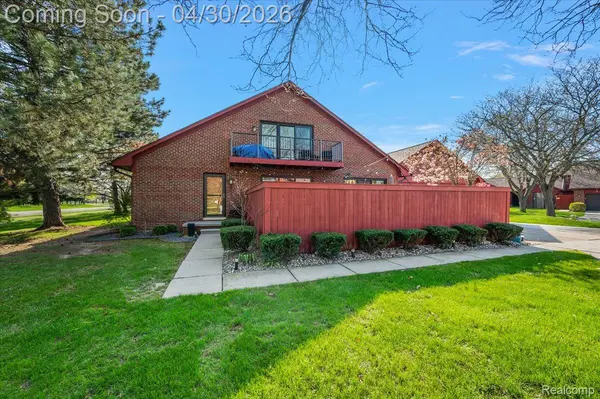 42228 Lochmoor ST, Clintonchartertownship_macomb, MI 48038