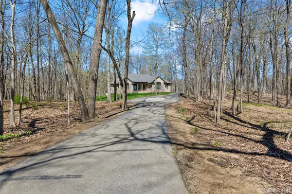 1150 Cripple Creek LN, Rochesterhillscity_oakland, MI 48306