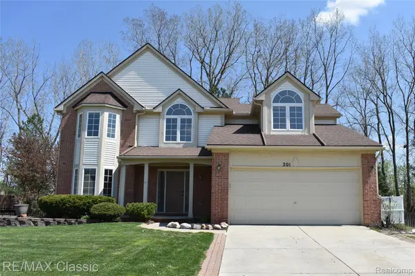 201 Columbia DR, Southlyoncity_oakland, MI 48178