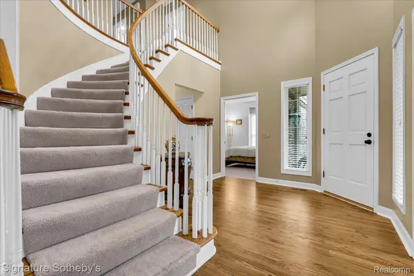 21684 Chase DR, Novicity_oakland, MI 48375