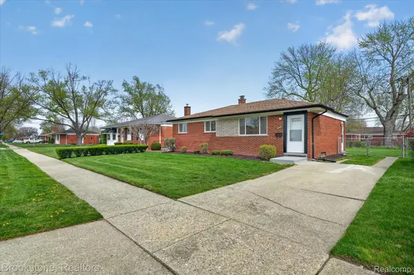 30428 Iroquois DR, Warrencity_macomb, MI 48088