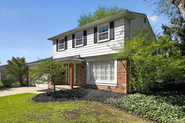 15251 Farmbrook DR, Plymouthchartertownship_wayne, MI 48170