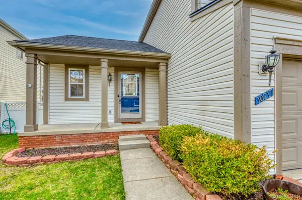 10217 Meadow Crest CT, Grandblancchartertownship_genesee, MI 48442