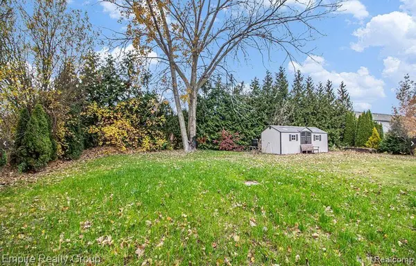 23840 Brentwood DR, Brownstownchartertownship_wayne, MI 48183