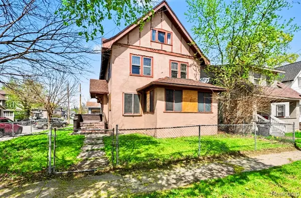 704 STUART AVE, Kalamazoocity_kalamazoo, MI 49007