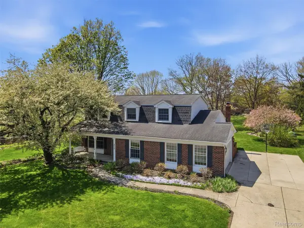 9025 Muirland DR, Plymouthchartertownship_wayne, MI 48170