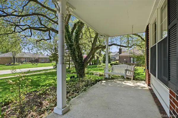 9025 Muirland DR, Plymouthchartertownship_wayne, MI 48170