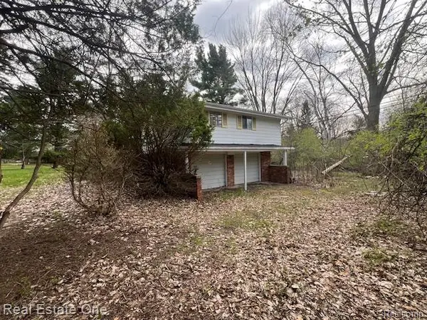 4555 Arrowhead, Westbloomfieldchartertownship_oakland, MI 48323