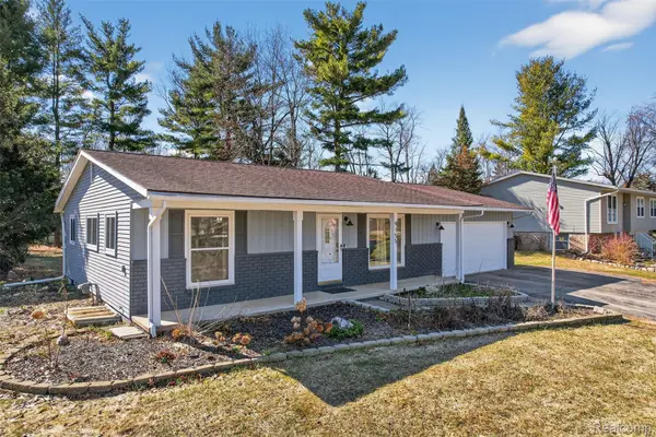 9155 Satelite DR, Whitelakechartertownship_oakland, MI 48386