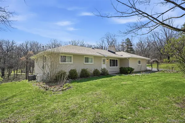 5074 Perryville RD, Grovelandtownship_oakland, MI 48442