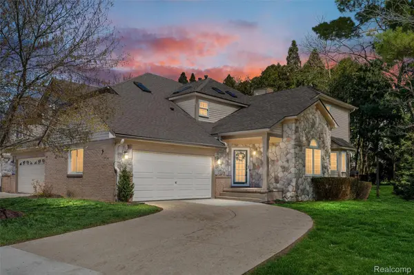 2027 Preserve CIR E, Cantonchartertownship_wayne, MI 48188